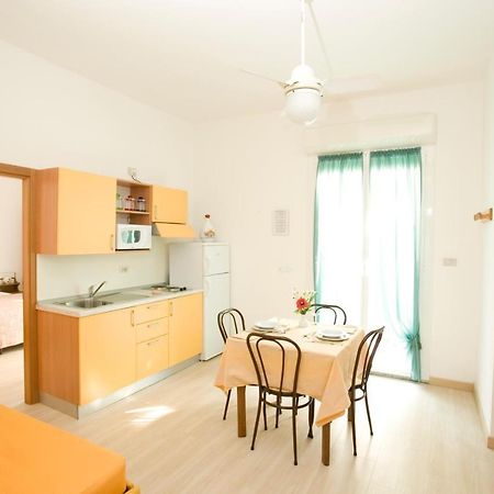 Residence Andrea Doria Cervia Exteriör bild