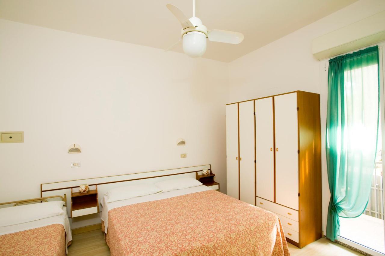Residence Andrea Doria Cervia Exteriör bild