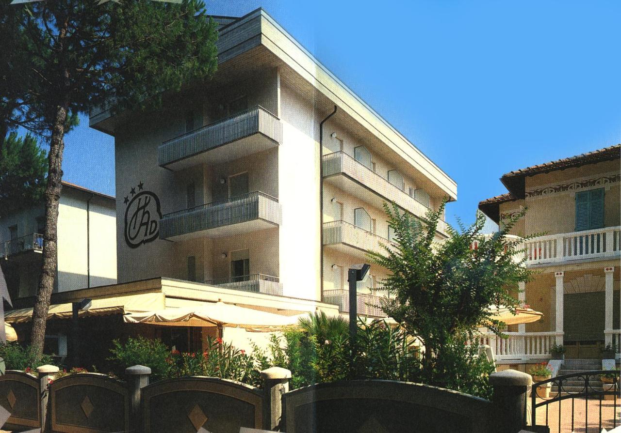 Residence Andrea Doria Cervia Exteriör bild